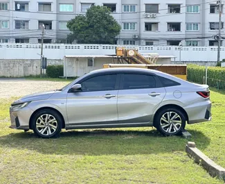 Toyota Yaris Ativ 2022 – прокат от собственников в аэропорту Пхукета (Таиланд).