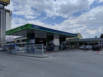 Busy OMV fuel station in Plovdiv with multiple pumps