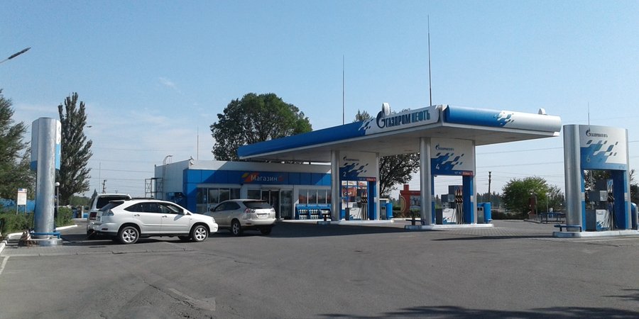 Фотография заправочной станции "Газпром" в Бишкеке, Кыргызстан