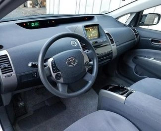Toyota Prius Hybrid, Petrol car hire in Georgia