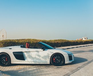Rent a Audi R8 in Dubai UAE