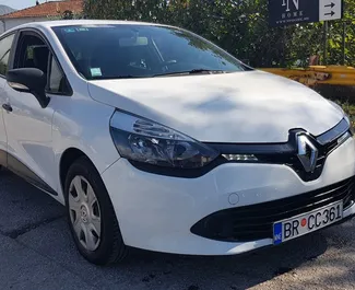 Front view of a rental Renault Clio 4 in Bar, Montenegro ✓ Car #531. ✓ Manual TM ✓ 13 reviews.