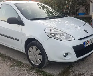 Front view of a rental Renault Clio 3 in Bar, Montenegro ✓ Car #536. ✓ Manual TM ✓ 21 reviews.