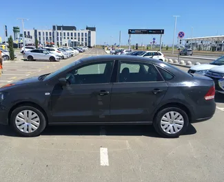 Прокат машины Volkswagen Polo Sedan №1403 (Автомат) в аэропорту Симферополя, с двигателем 1,6л. Бензин ➤ Напрямую от Вячеслав в Крыму.