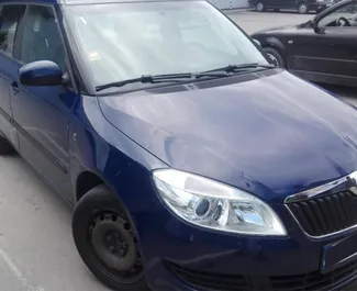 Car Hire Skoda Fabia Combi #1652 Automatic in Burgas, equipped with 1.4L engine ➤ From Nikolay in Bulgaria.