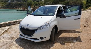 Cheap Peugeot 208, 1.4 litres for rent in Crete, Greece