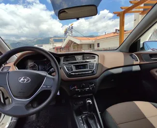 Hyundai i20 – автомобиль категории Эконом, Комфорт напрокат в Черногории ✓ Депозит 150 EUR ✓ Страхование: КАСКО, Супер КАСКО, Пассажиры, От угона, С выездом.