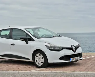Front view of a rental Renault Clio 4 in Budva, Montenegro ✓ Car #1073. ✓ Manual TM ✓ 7 reviews.