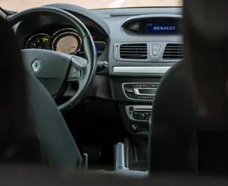 Renault Megane SW – автомобиль категории Комфорт напрокат в Черногории ✓ Без депозита ✓ Страхование: ОСАГО, КАСКО, Супер КАСКО, От угона, С выездом.