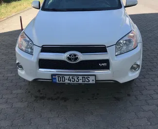 Прокат машины Toyota Rav4 №2292 (Автомат) в Кутаиси, с двигателем 2,4л. Бензин ➤ Напрямую от Наили в Грузии.