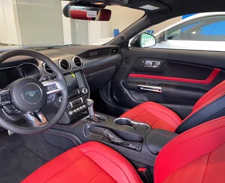 Двигатель Бензин 5,0 л. – Арендуйте Ford Mustang GT в Дубае.
