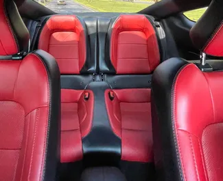 Ford Mustang GT – автомобиль категории Премиум, Люкс напрокат в ОАЭ ✓ Депозит 5000 AED ✓ Страхование: ОСАГО, КАСКО.