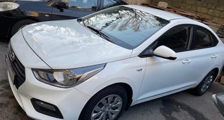 Арендуйте Hyundai Accent в Баку Азербайджан