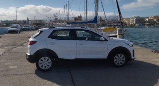 Kia Stonic, Petrol car hire in Greece