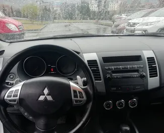 Двигатель Бензин 3,0 л. – Арендуйте Mitsubishi Outlander в Тбилиси.
