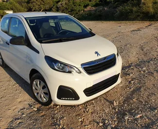 Peugeot 108 – автомобиль категории Эконом напрокат в Греции ✓ Без депозита ✓ Страхование: ОСАГО, Полное КАСКО, Пассажиры, От угона.