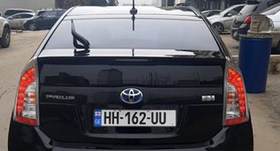Арендуйте Toyota Prius в Тбилиси Аэропорт (TBS) Грузия