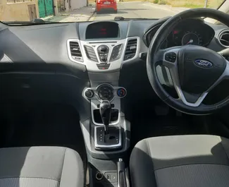 Ford Fiesta – автомобиль категории Эконом напрокат на Кипре ✓ Депозит 700 EUR ✓ Страхование: ОСАГО, КАСКО, От угона.