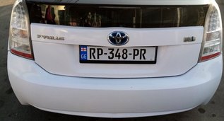 Toyota Prius, Гибрид аренда авто Грузия