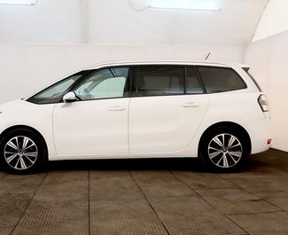 Citroen Grand Picasso, Automatic for rent in  Prague