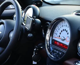 Mini Cooper S 2014 для аренды в Будве. Лимит пробега не ограничен.