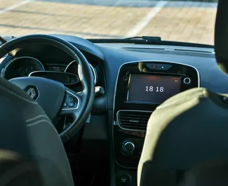 Renault Clio 4 – автомобиль категории Эконом напрокат в Черногории ✓ Без депозита ✓ Страхование: TPL, CDW, SCDW, Theft, Abroad.