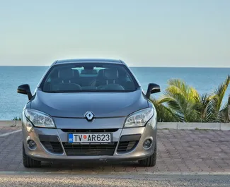 Арендуйте Renault Megane Cabrio 2012 в Черногории. Топливо: Дизель. Мощность: 115 л.с. ➤ Стоимость от 30 EUR в сутки.