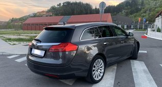 Opel Insignia Combi, Diesel car hire in Montenegro