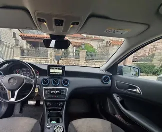 Арендуйте Mercedes-Benz A160 2016 в Черногории. Топливо: Дизель. Мощность: 99 л.с. ➤ Стоимость от 50 EUR в сутки.