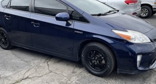 Toyota Prius, Hybrid car hire in Georgia