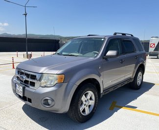 Возьмите Ford Escape автомобиль в Тбилиси аэропорту в  Грузия