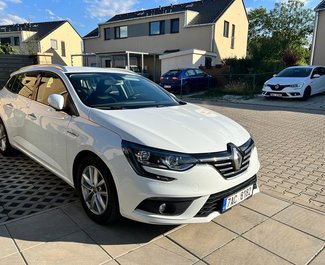 Rent a Comfort Renault in Prague Czechia