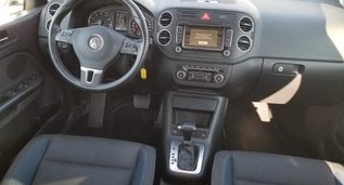 Volkswagen Golf+, Automatic for rent in  Tirana