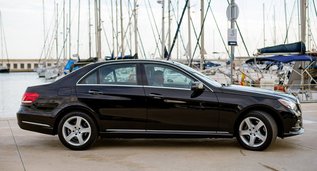 Mercedes-Benz E350 4matic, Automatic for rent in  Barcelona
