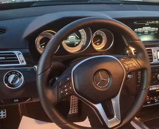 Двигатель Бензин 3,5 л. – Арендуйте Mercedes-Benz E350 AMG в Барселоне.
