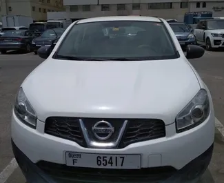 Front view of a rental Nissan Qashqai in Dubai, UAE ✓ Car #4963. ✓ Automatic TM ✓ 1 reviews.