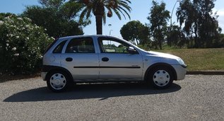 Opel Corsa, Manual for rent in  Barcelona