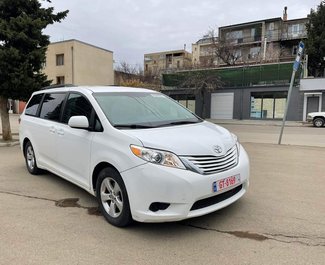 Toyota Sienna, Petrol car hire in Georgia