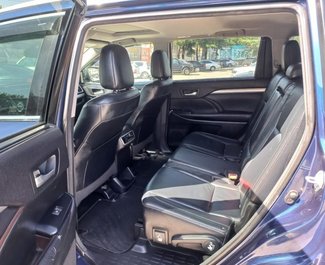 Toyota Highlander, 2016 rental car in Georgia