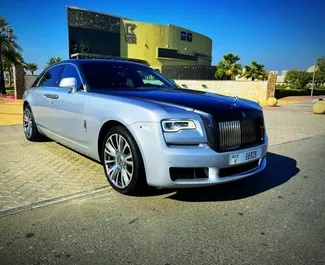 Front view of a rental Rolls-Royce Ghost in Dubai, UAE ✓ Car #5655. ✓ Automatic TM ✓ 0 reviews.