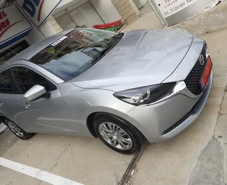 Арендуйте Mazda 2 2023 на Кипре. Топливо: Бензин. Мощность: 110 л.с. ➤ Стоимость от 33 EUR в сутки.