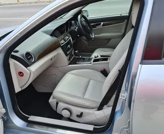 Арендуйте Mercedes-Benz C-Class 2014 на Кипре. Топливо: Дизель. Мощность:  л.с. ➤ Стоимость от 54 EUR в сутки.