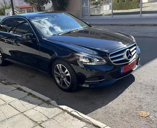 Mercedes-Benz E-Class 2015 – прокат от собственников в Лимассоле (Кипр).