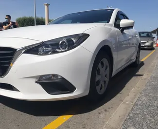 Mazda Axela – автомобиль категории Комфорт, Премиум напрокат на Кипре ✓ Депозит 700 EUR ✓ Страхование: ОСАГО, КАСКО, От угона.