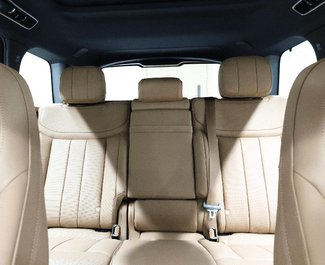 Rent a Luxury, SUV, Crossover Range Rover in Dubai UAE