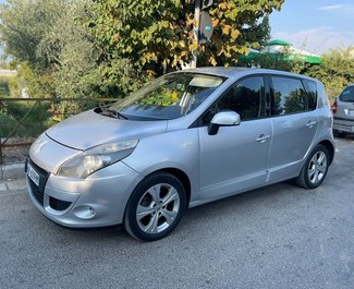 Rent a Renault Scenic in Tirana Albania
