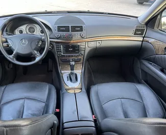 Mercedes-Benz E-Class – автомобиль категории Премиум напрокат в Албании ✓ Без депозита ✓ Страхование: ОСАГО, КАСКО, От угона, С выездом.