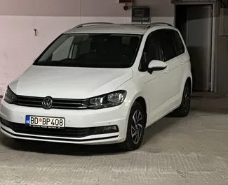 Автопрокат Volkswagen Touran в Бечичи, Черногория ✓ №7902. ✓ Автомат КП ✓ Отзывов: 0.