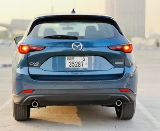 Арендуйте Mazda Cx-5 2023 в ОАЭ. Топливо: Бензин. Мощность: 188 л.с. ➤ Стоимость от 120 AED в сутки.