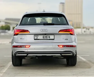 Audi Q5 – автомобиль категории Комфорт, Премиум, Кроссовер напрокат в ОАЭ ✓ Без депозита ✓ Страхование: ОСАГО, Полное КАСКО, Молодой.